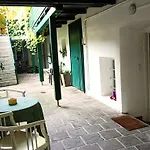 Mit 1 Schlafzimmer In Altstadthaus Daire Sankt Veit an der Glan