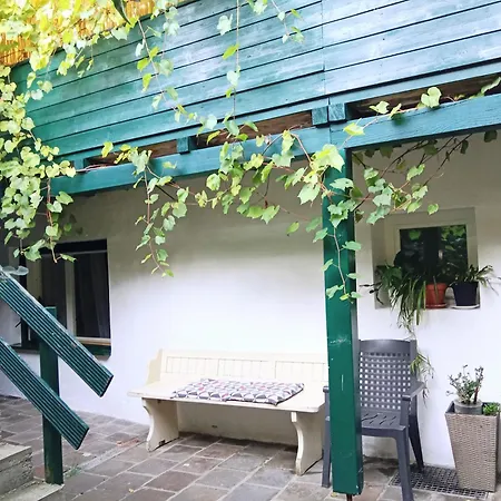 Mit 1 Schlafzimmer In Altstadthaus Apartman