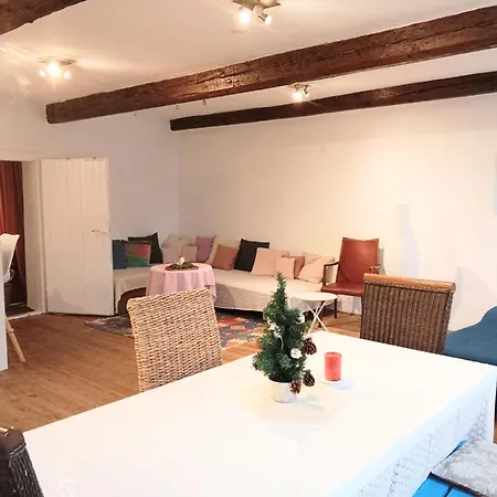 Mit 1 Schlafzimmer In Altstadthaus Sankt Veit an der Glan