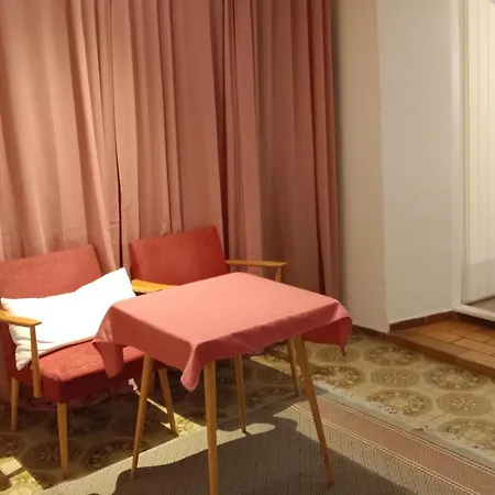 Mit 1 Schlafzimmer In Altstadthaus *
