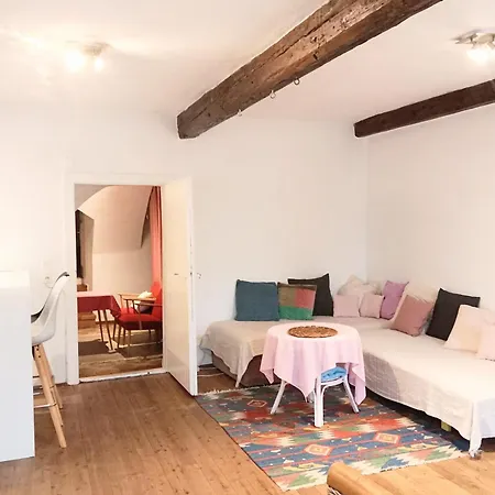 Mit 1 Schlafzimmer In Altstadthaus *