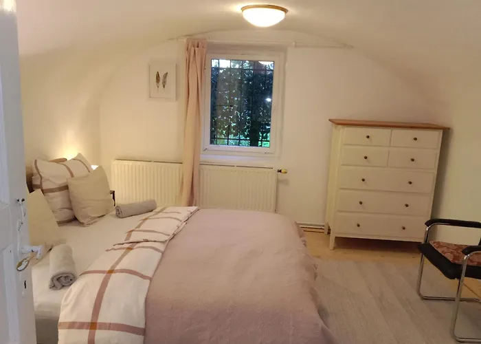 Mit 1 Schlafzimmer In Altstadthaus Appartamento *