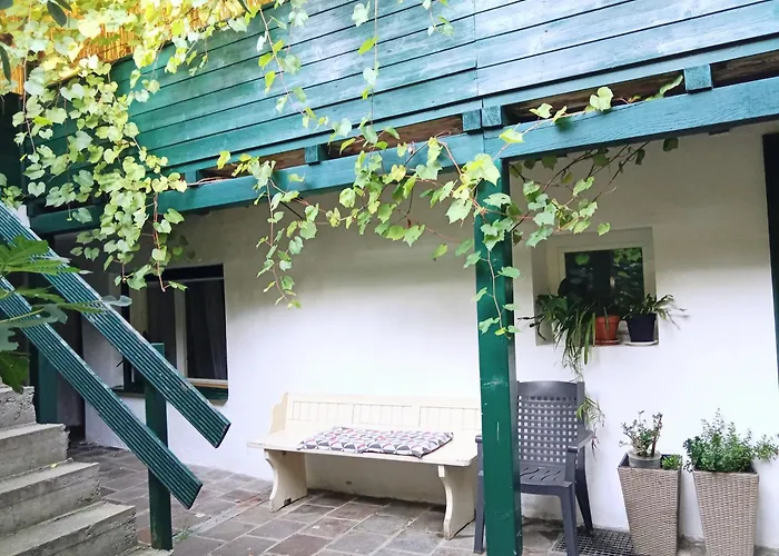 Mit 1 Schlafzimmer In Altstadthaus Appartamento