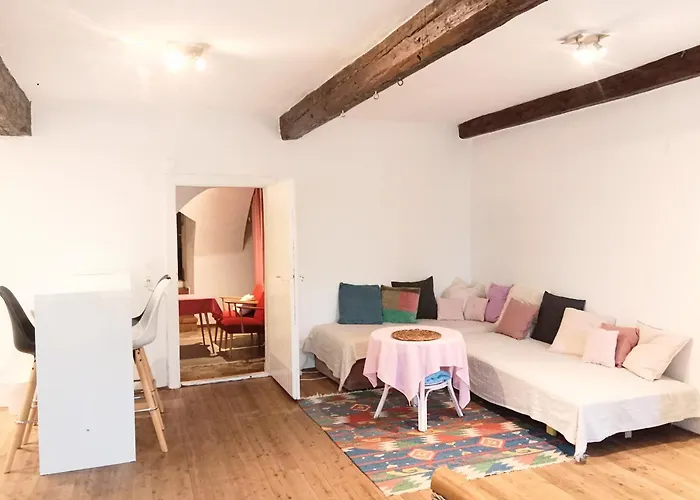 Mit 1 Schlafzimmer In Altstadthaus *